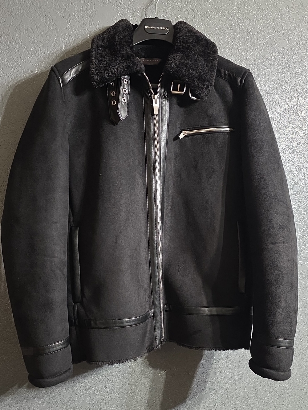 Zara Black Men's Jacket - Classic Luxe Outerwear
